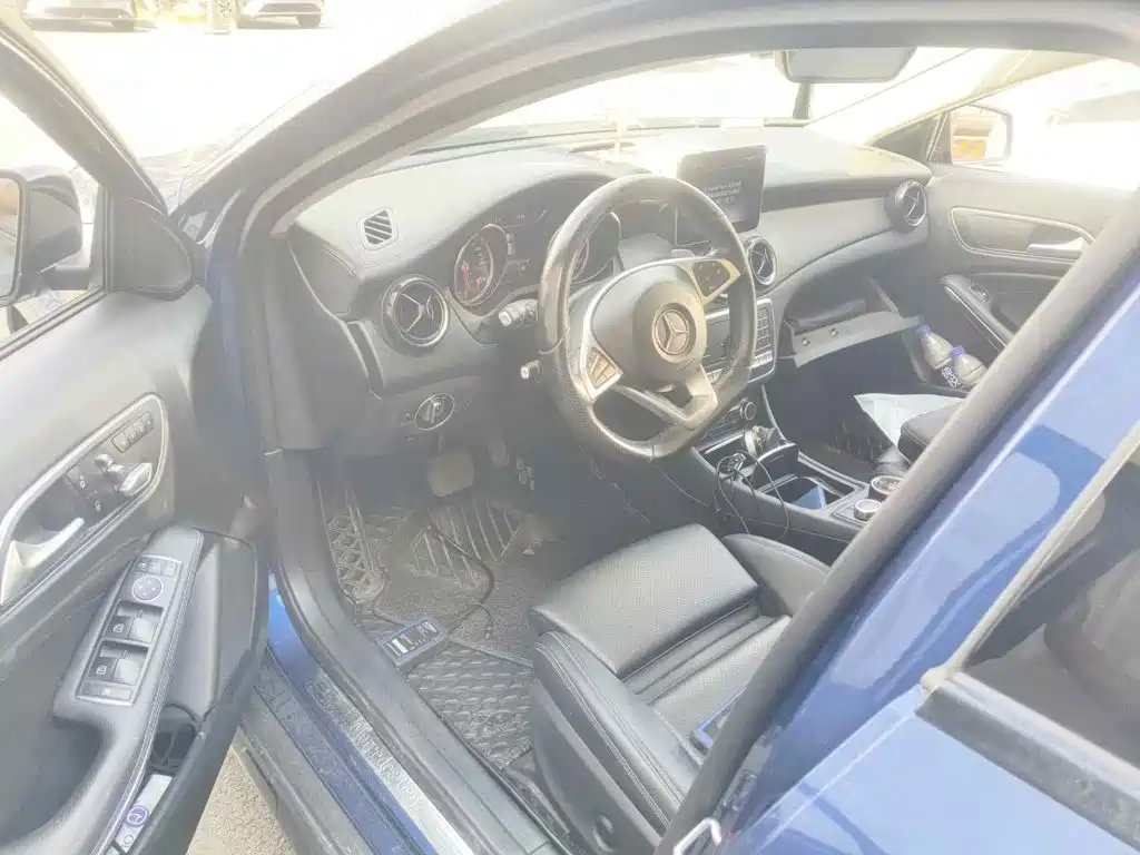 Фото 8 - Mercedes-Benz GLA