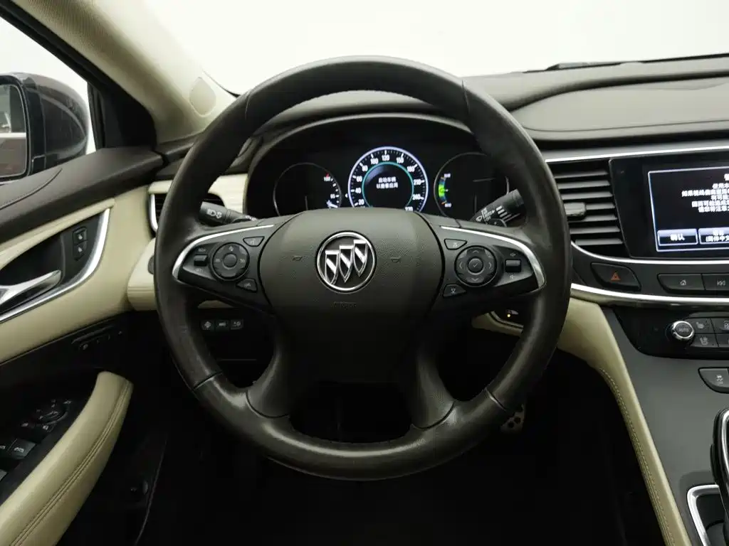 Фото 11 - Buick LaCrosse