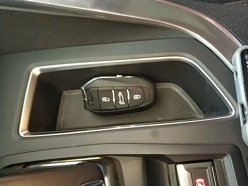 Peugeot 5008 2017 380THP 7-seat Elite Edition фото 9