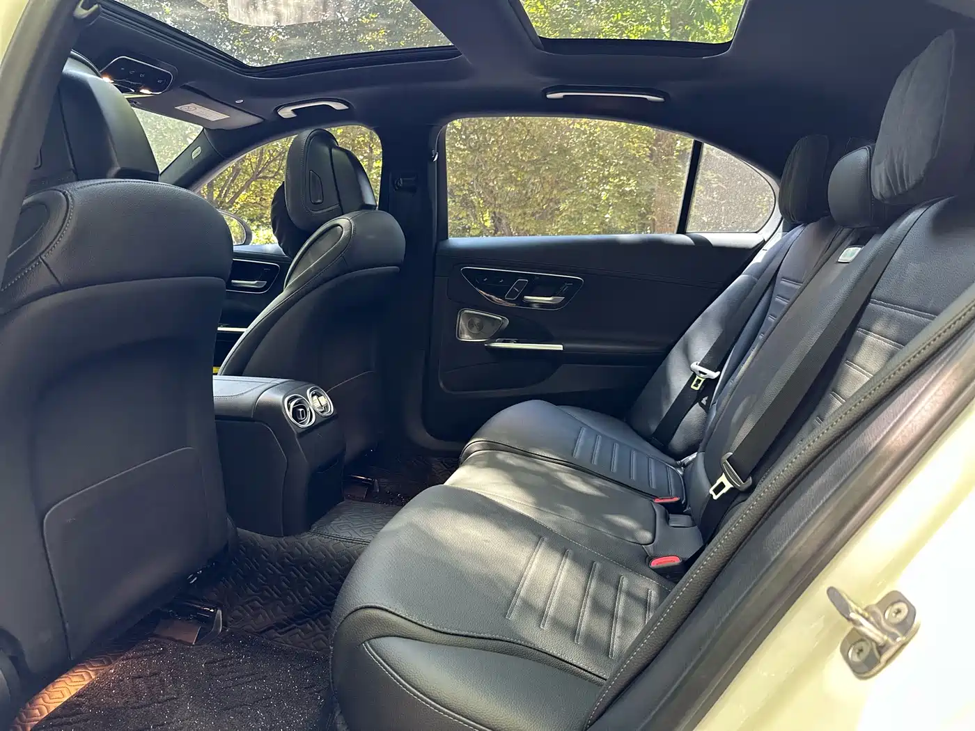 Mercedes-Benz C-Class 2024 Facelift C 260 L Moonlight Sport фото 8