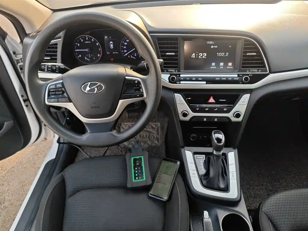 Hyundai Elantra 2016 Model 1.6L Automatic Smart Elite фото 7