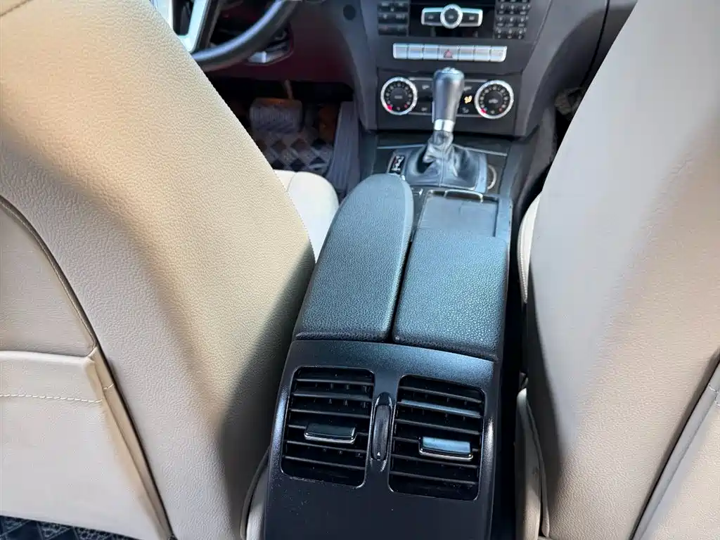 Mercedes-Benz C-Class 2013 C 260 Fashion Grand Edition фото 17