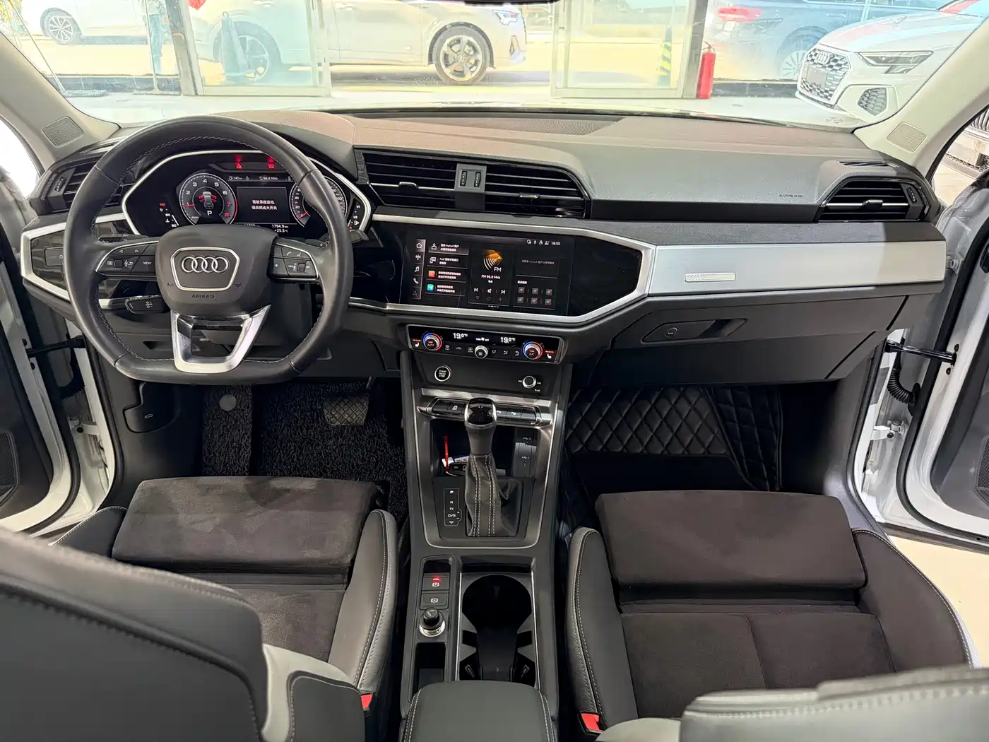 Audi Q3 2022 35 TFSI Fashion Dynamic фото 11