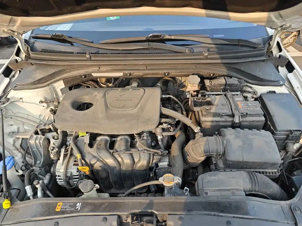 Hyundai Elantra 2016 Model 1.6L Automatic Smart Elite фото 17