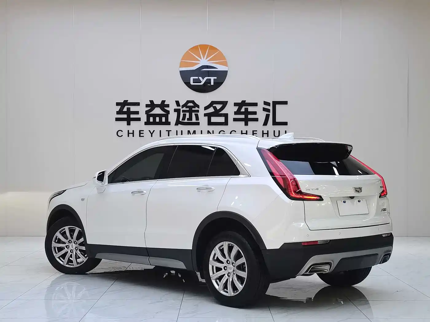 Cadillac XT4 2020 28T FWD Leading Trim фото 17