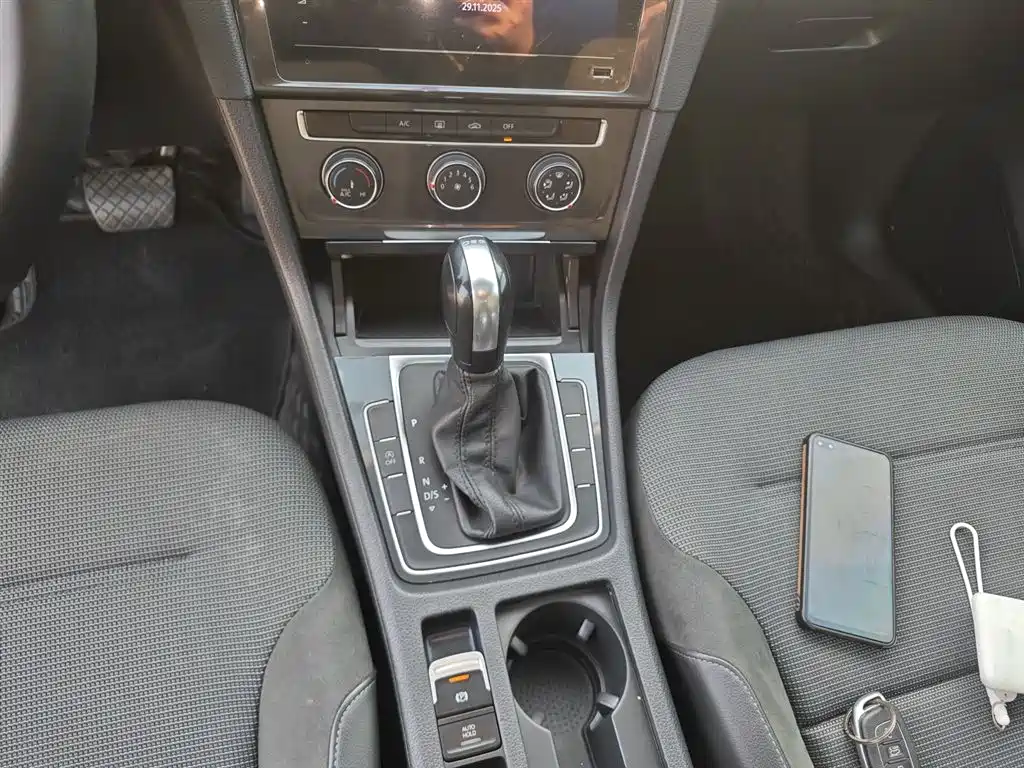 Volkswagen Golf 2018 230TSI Automatic Comfort фото 11