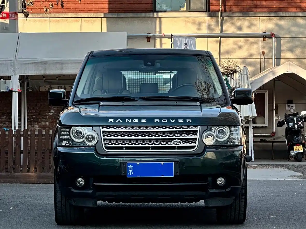 Land Rover Range Rover 2011 5.0 SC V8 фото 2