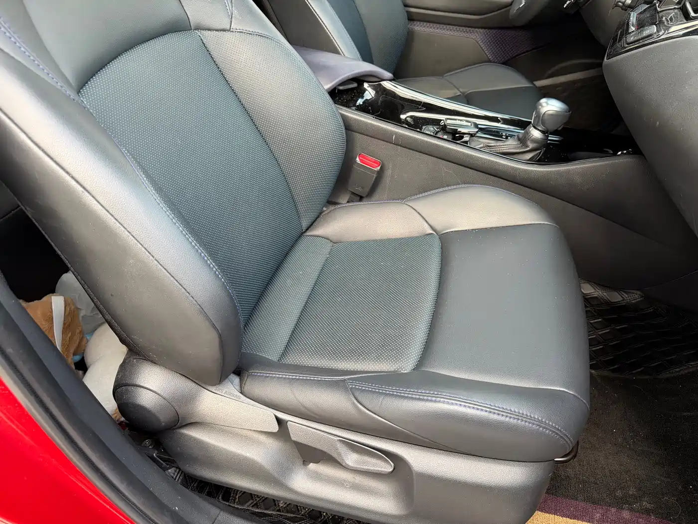 Toyota C-HR 2020 Model 2.0L Luxury фото 12