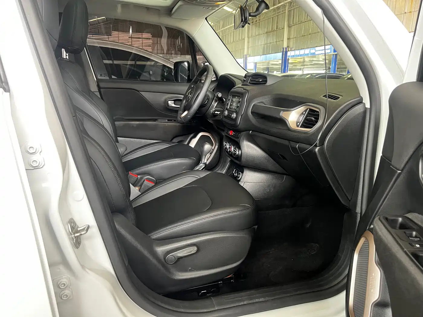 Jeep Renegade 2018 2017 180T Automatic High-Energy Edition