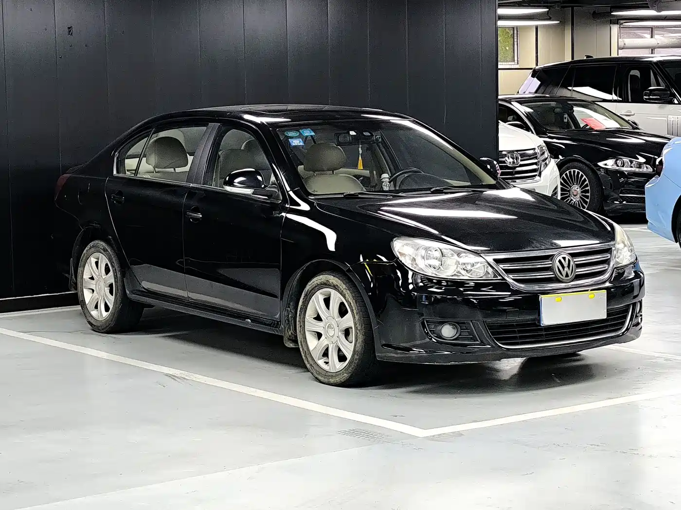 Volkswagen Lavida 2008 2.0L Manual Premium Edition фото 3