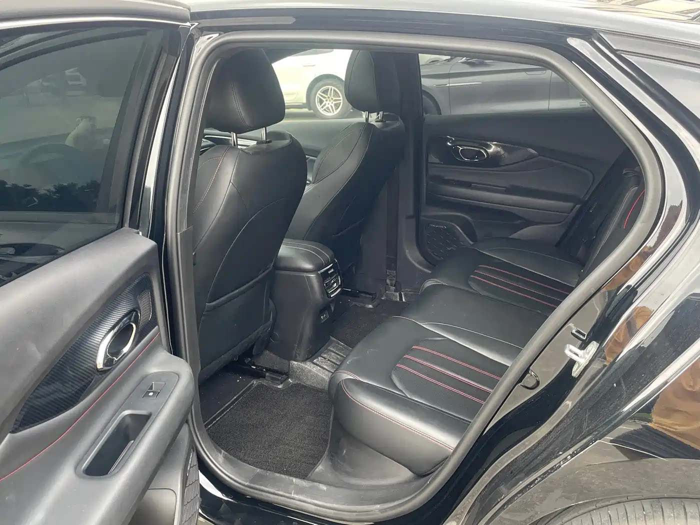 GAC Trumpchi Trumpchi Emkoo 2023 270T DCT J16 Edition фото 12