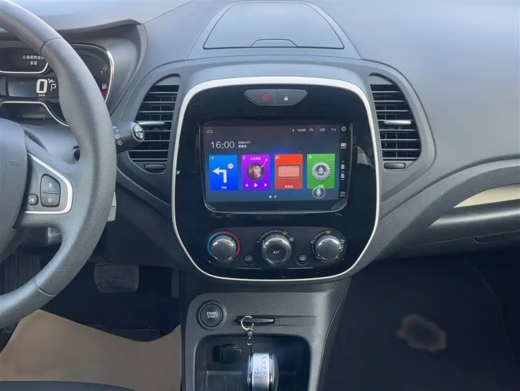 Renault Captur 2019 2018 TCe190 Urban Style