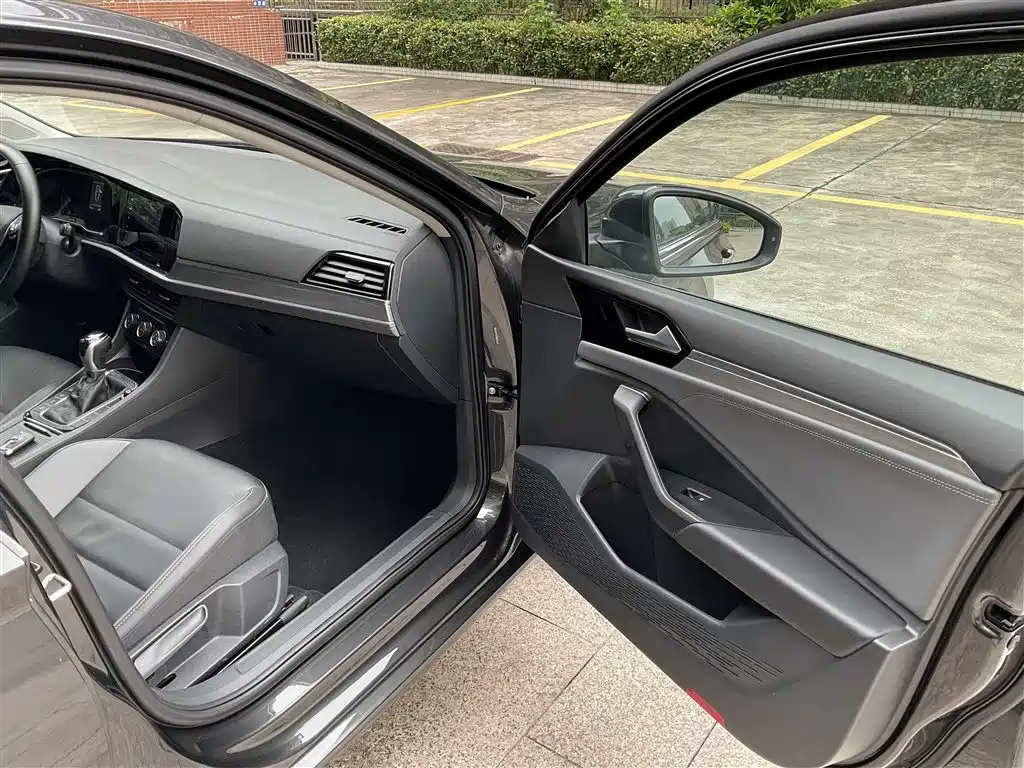 Volkswagen Sagitar 2021 200TSI DSG Comfort Smart Edition фото 7