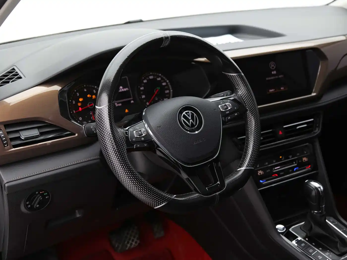 Volkswagen Tharu 2021 280TSI 2WD Luxury Plus фото 14