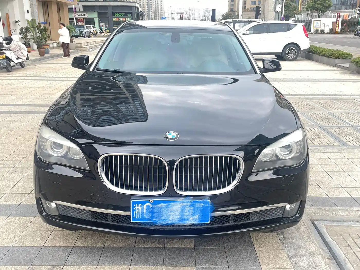 BMW 7 Series 2013 Model 730Li Luxury фото 2