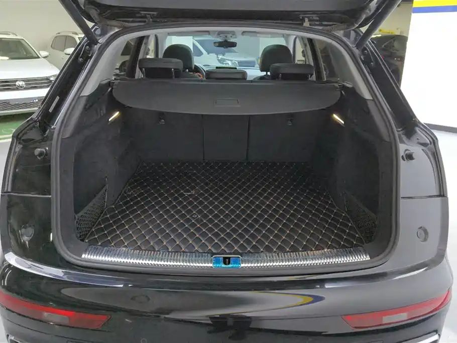 Audi Q5L 2020 Facelift 40 TFSI Honor Fashion фото 4