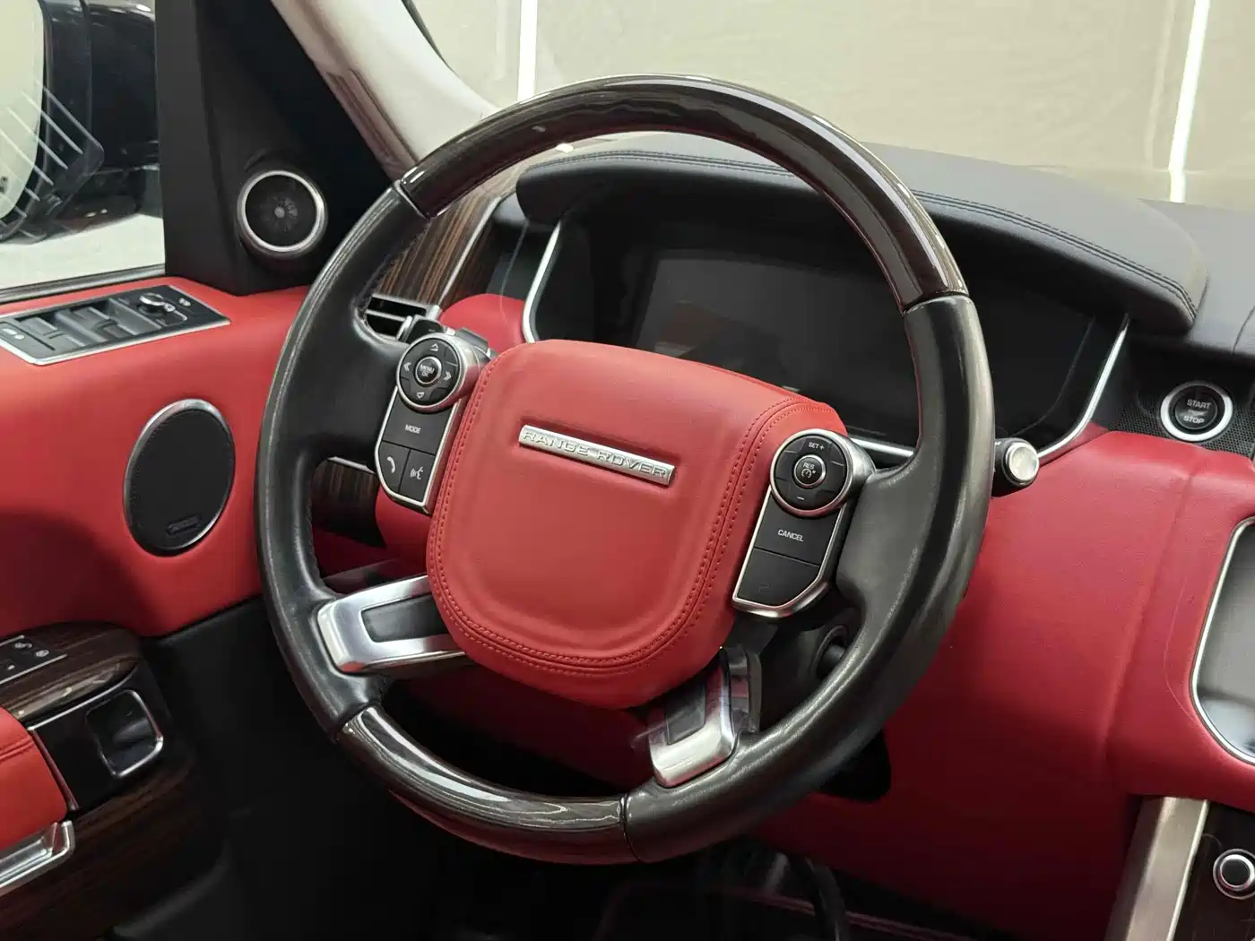 Land Rover Range Rover 2017 3.0 SC V6 Vogue фото 19