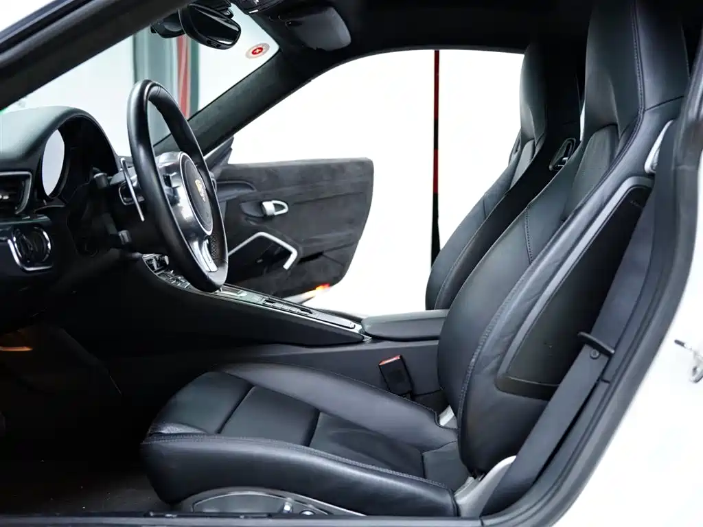 Porsche 911 2012 Carrera S 3.8L фото 22