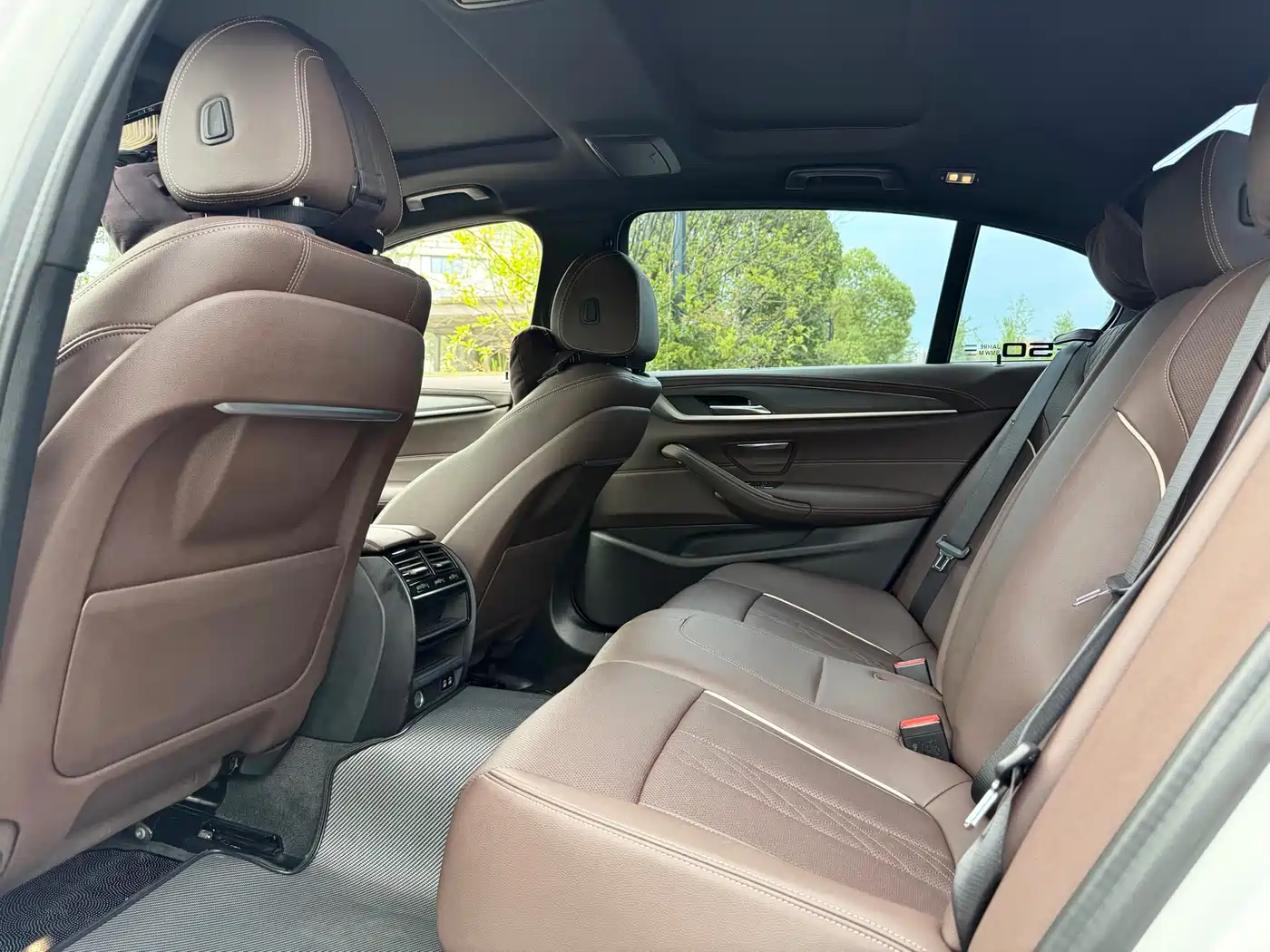 BMW 5 Series 2022 530Li Leading M Sport Package фото 4