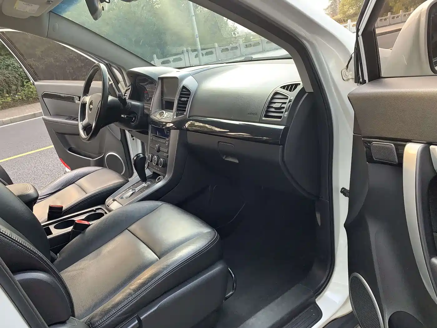 Chevrolet Captiva 2014 2.4L 2WD Urban 7-seater фото 19