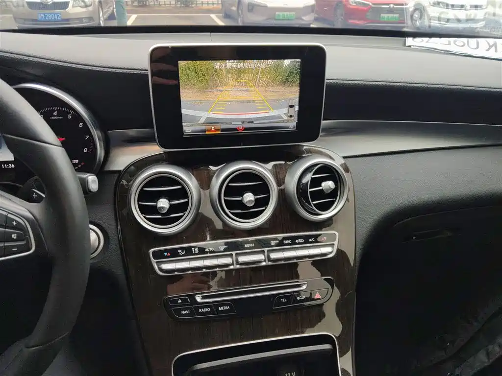 Mercedes-Benz GLC 2019 GLC 260 L 4MATIC Dynamic фото 9