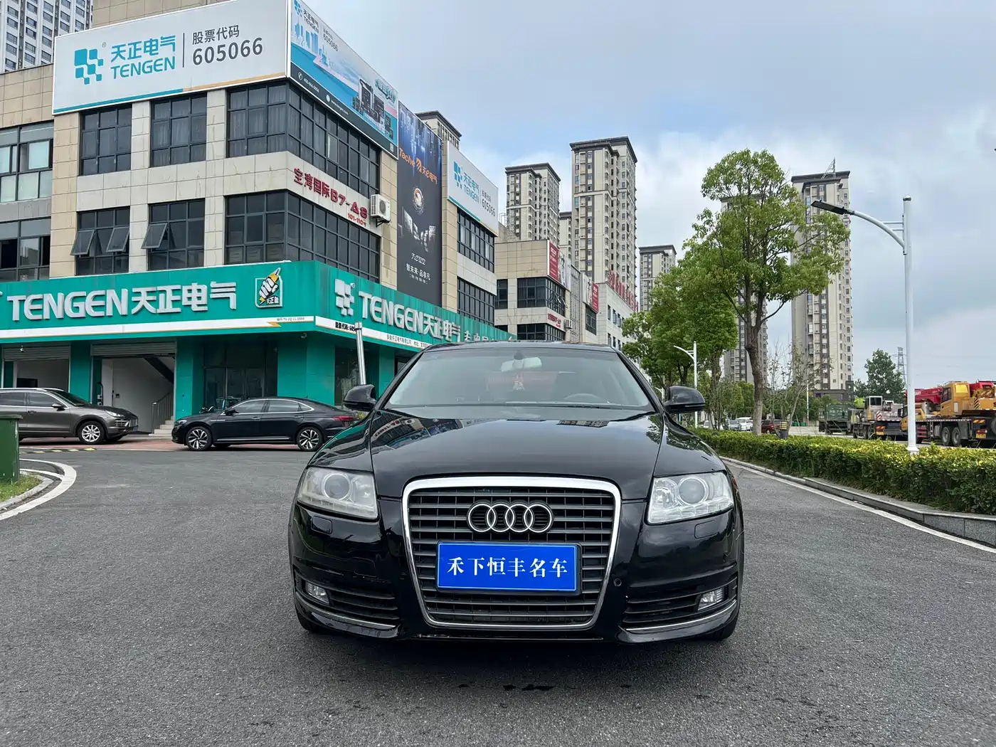 Audi A6L 2011 2.0 TFSI Automatic Comfort фото 2