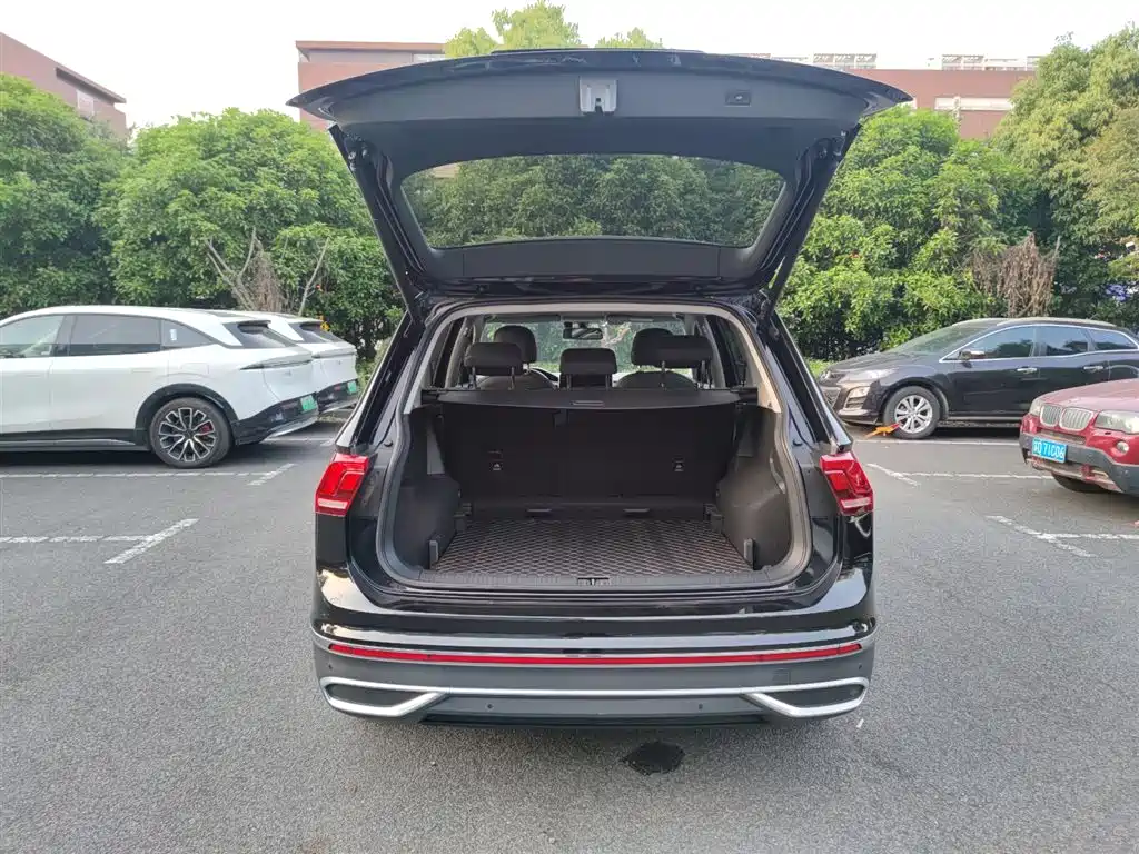 Volkswagen Tiguan L 2022 330TSI Automatic 2WD Smart Edition фото 13