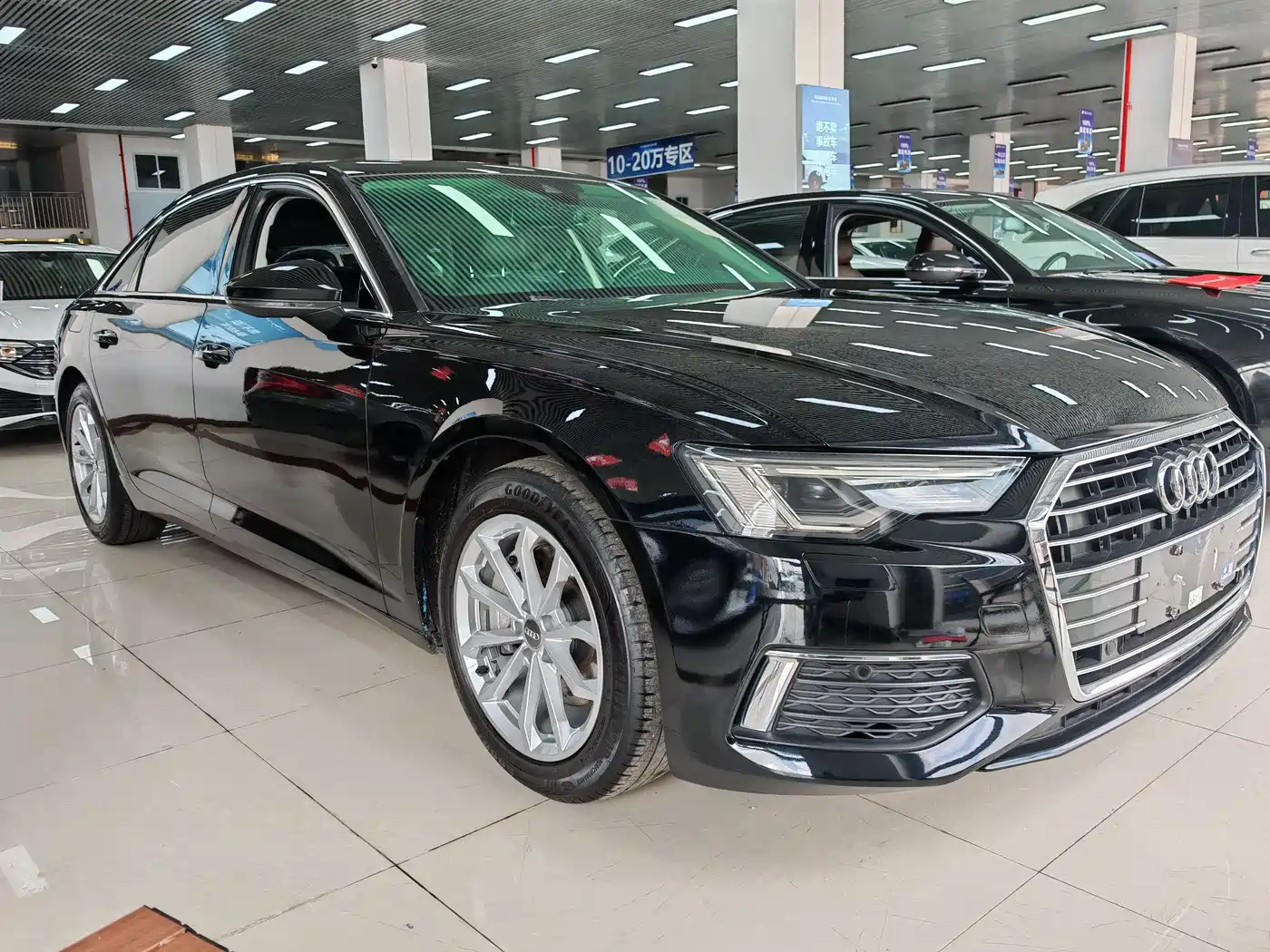 Audi A6L 2021 40 TFSI Luxury Sport фото 3