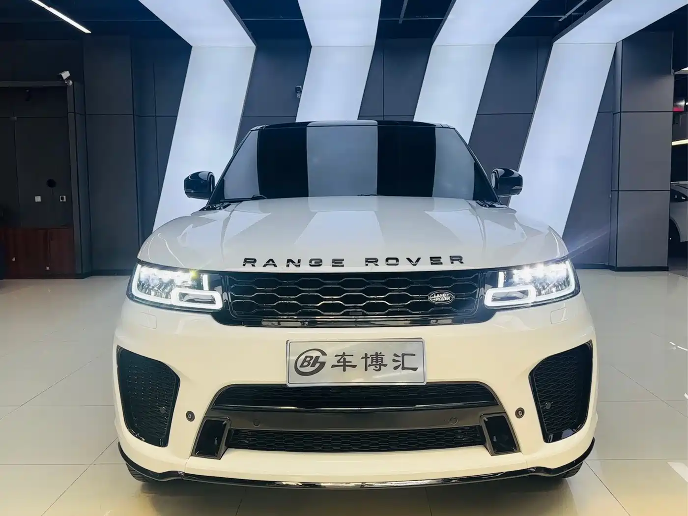 Land Rover Range Rover Sport 2015 3.0 SC V6 HSE DYNAMIC фото 2