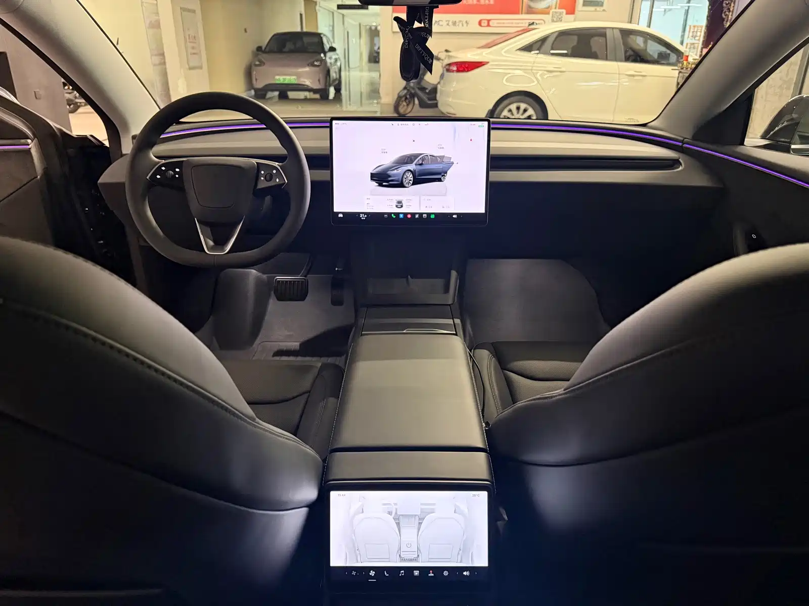 صورة 7 - Tesla Model 3