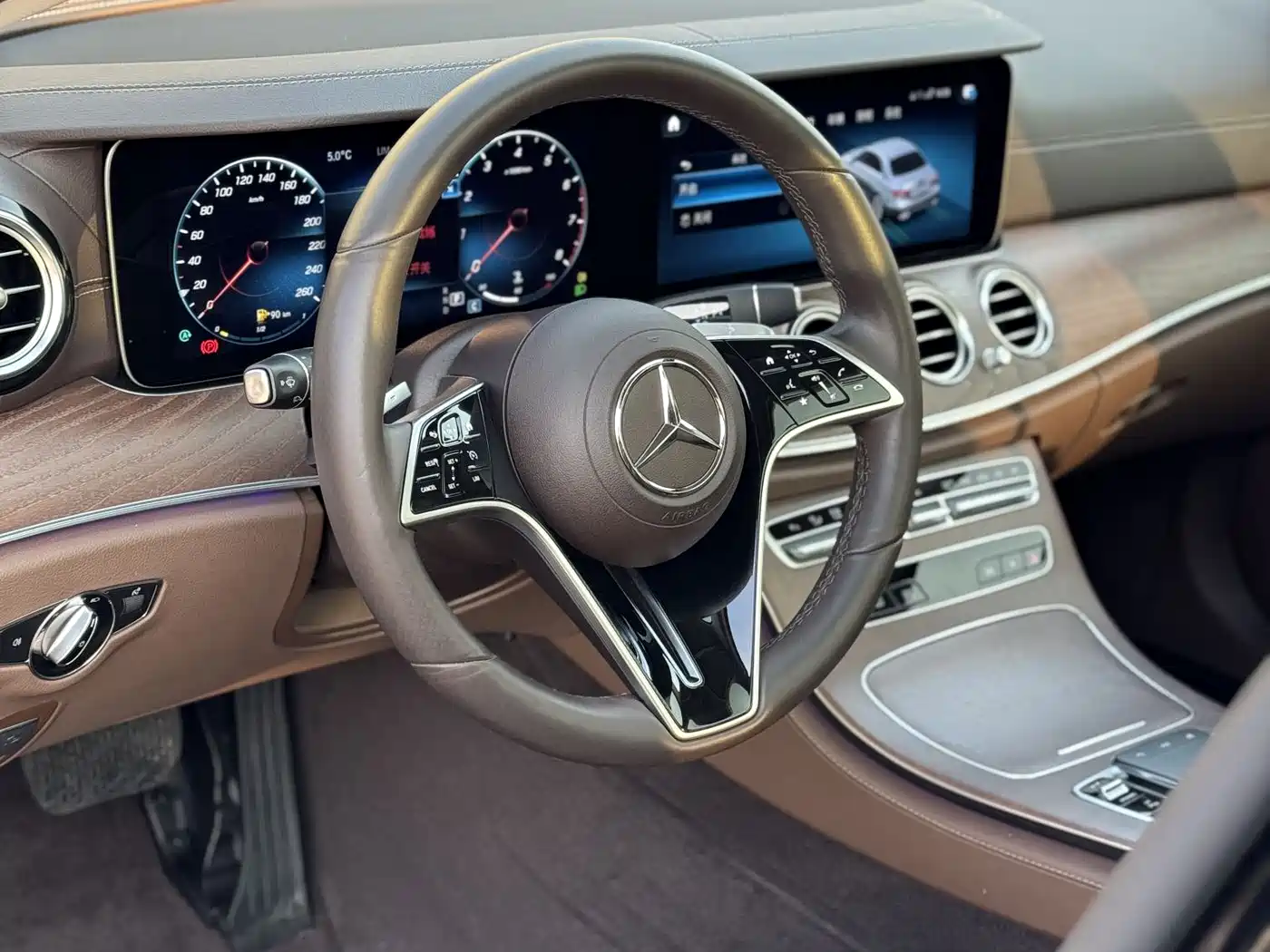 Mercedes-Benz E-Class 2023 E 300 L Fashion фото 5