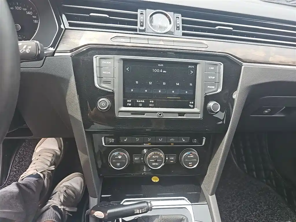 Volkswagen Magotan 2017 330TSI DSG Luxury фото 13