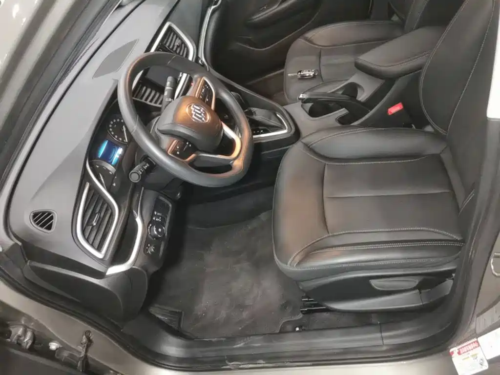 Фото 15 - Buick Excelle