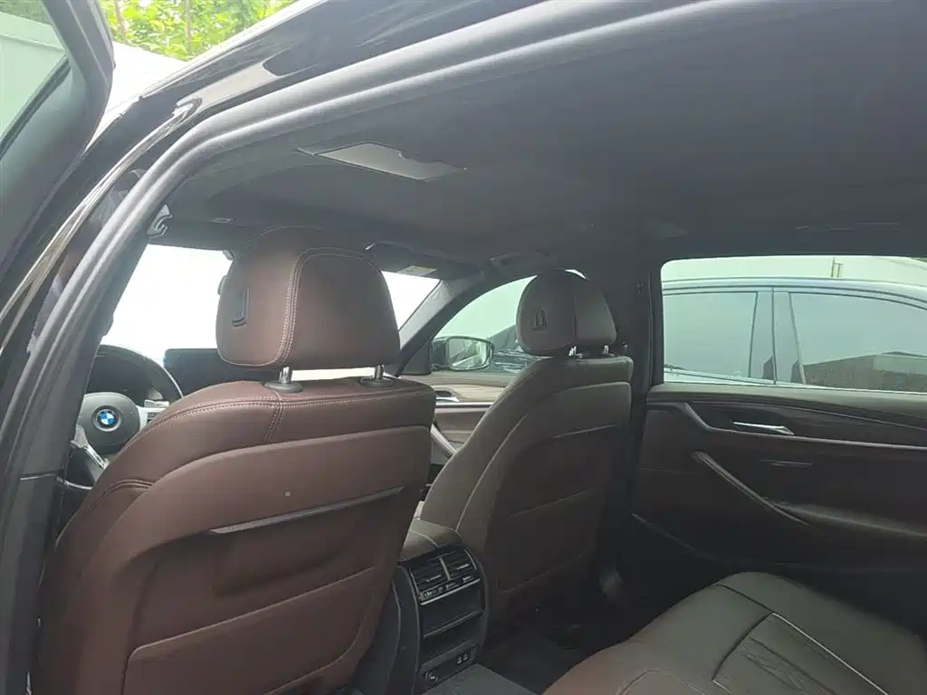 BMW 5 Series 2022 530Li Leading M Sport Package фото 25