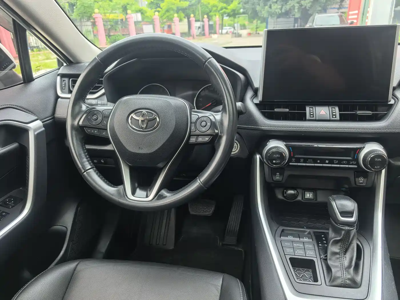 Toyota Wildlander 2022 2.0L CVT AWD Luxury PLUS Edition фото 13