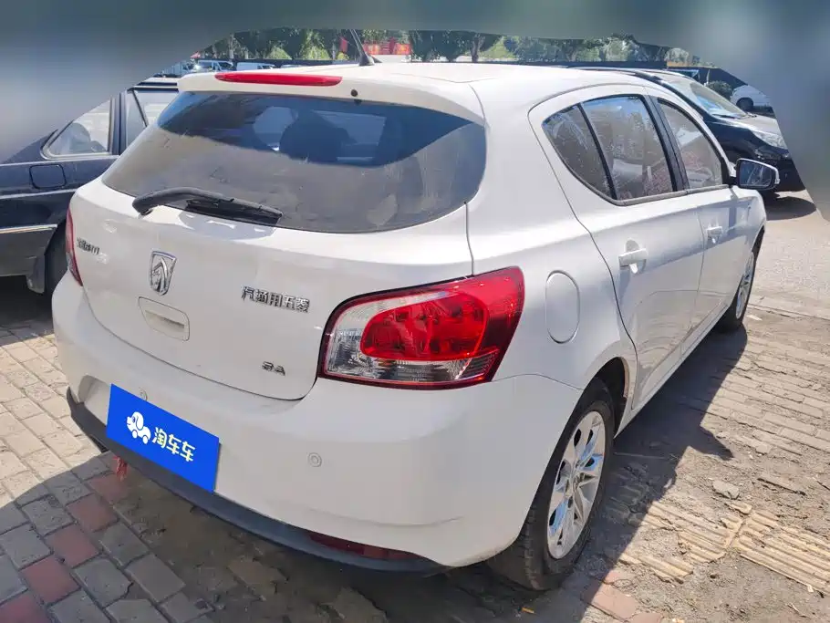 Baojun 610 2015 2014 1.5L Automatic Comfort