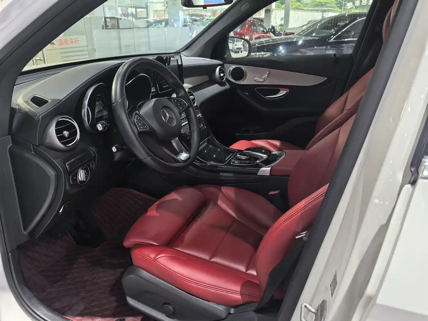 Mercedes-Benz GLC 2016 GLC 200 4MATIC фото 4