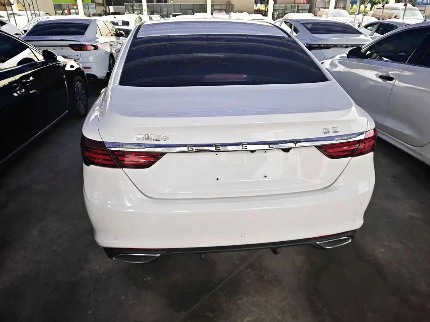 Фото 14 - Geely Binrui