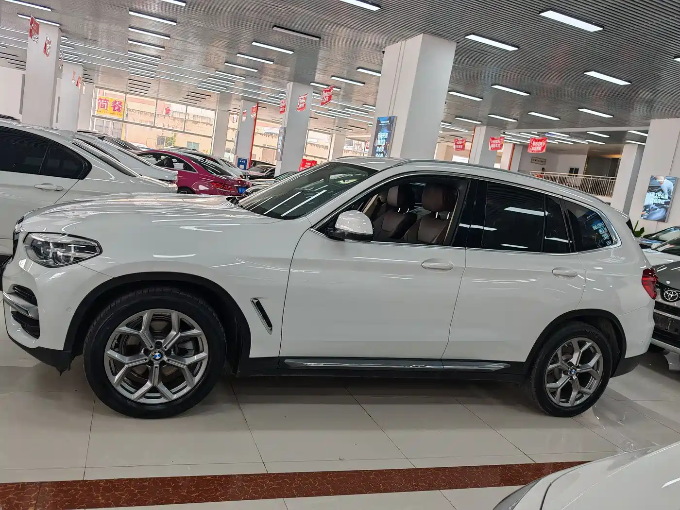 BMW X3 2019 xDrive28i Luxury Package фото 4