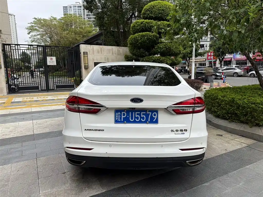 FORD MONDEO