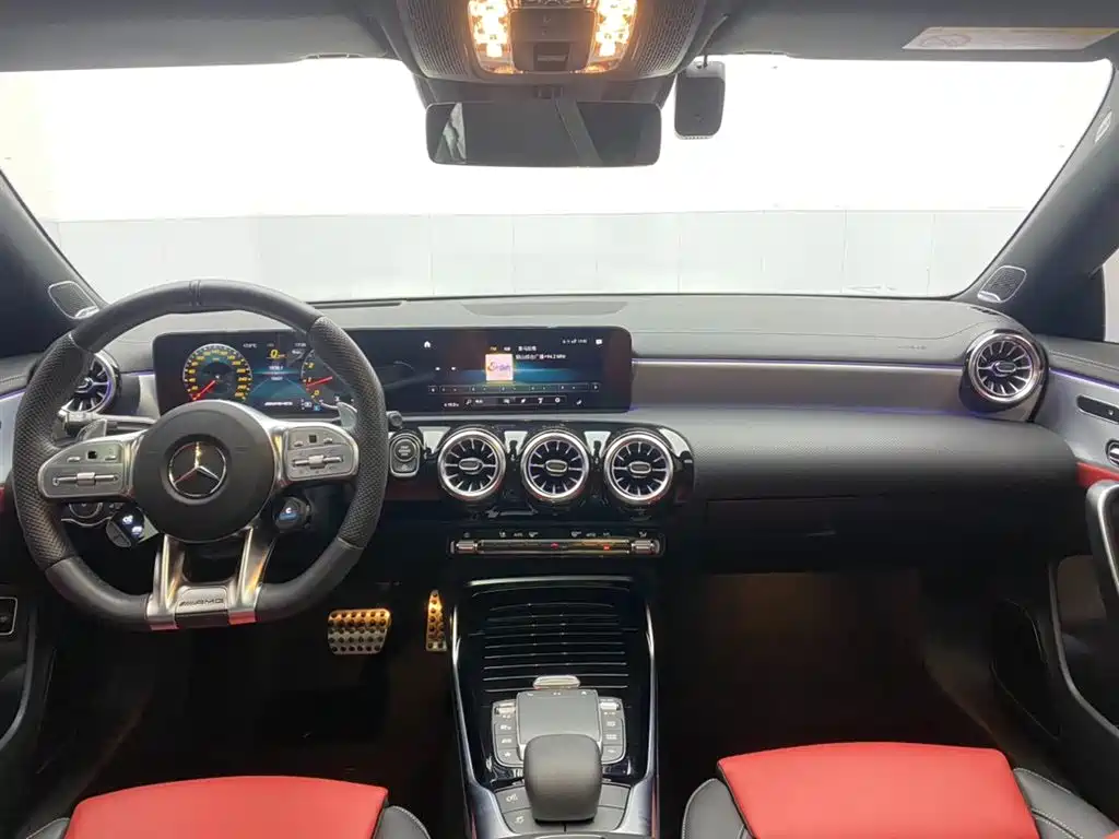 Mercedes-Benz CLA AMG 2023 AMG CLA 35 4MATIC фото 13