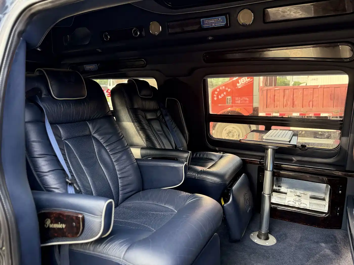 GMC Savana 2016 2014 6.0L Long Wheelbase Leader Edition