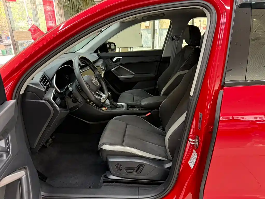 Audi Q3 2023 35 TFSI Fashion Dynamic (1.4T) фото 16
