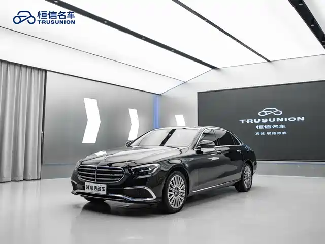 Mercedes-Benz E-Class 2022