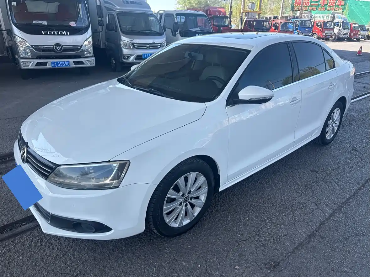 Volkswagen Sagitar 2012 Model 1.4TSI Automatic Fashion