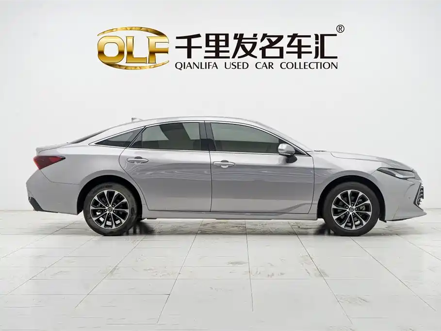 Toyota Avalon 2023 2.0L Premium Selection фото 8
