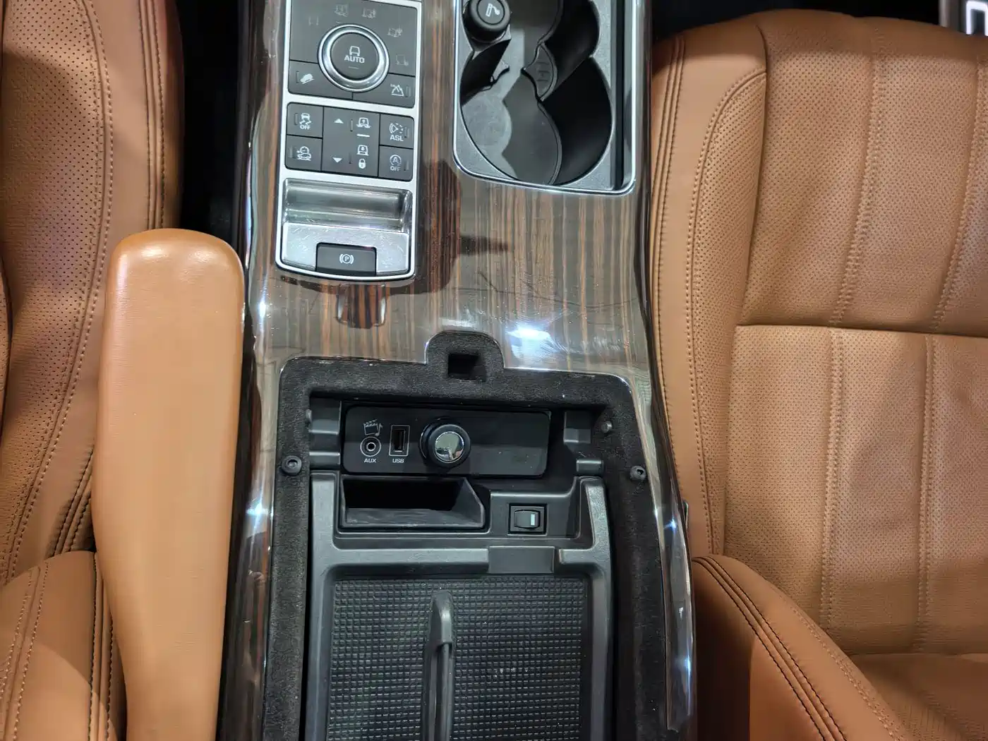 Land Rover Range Rover 2015 3.0 TDV6 Vogue фото 12