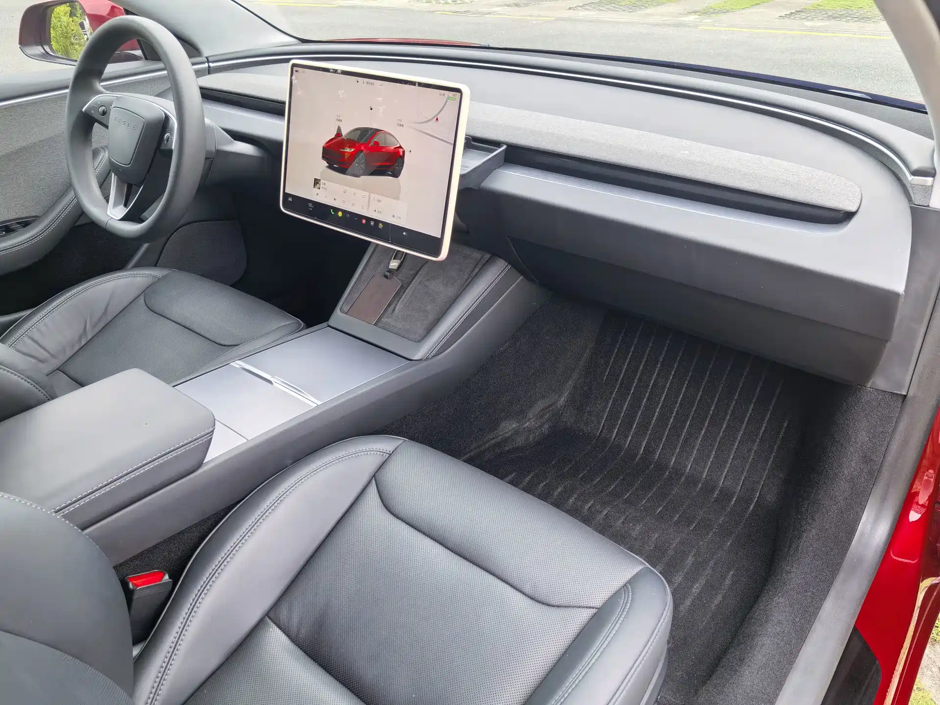Фото 6 - Tesla Model 3