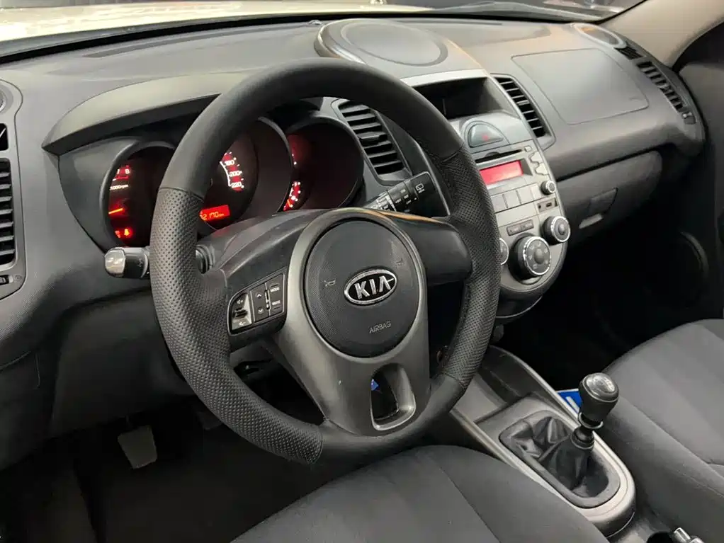 Kia Soul 2015 2013 1.6L MT GL