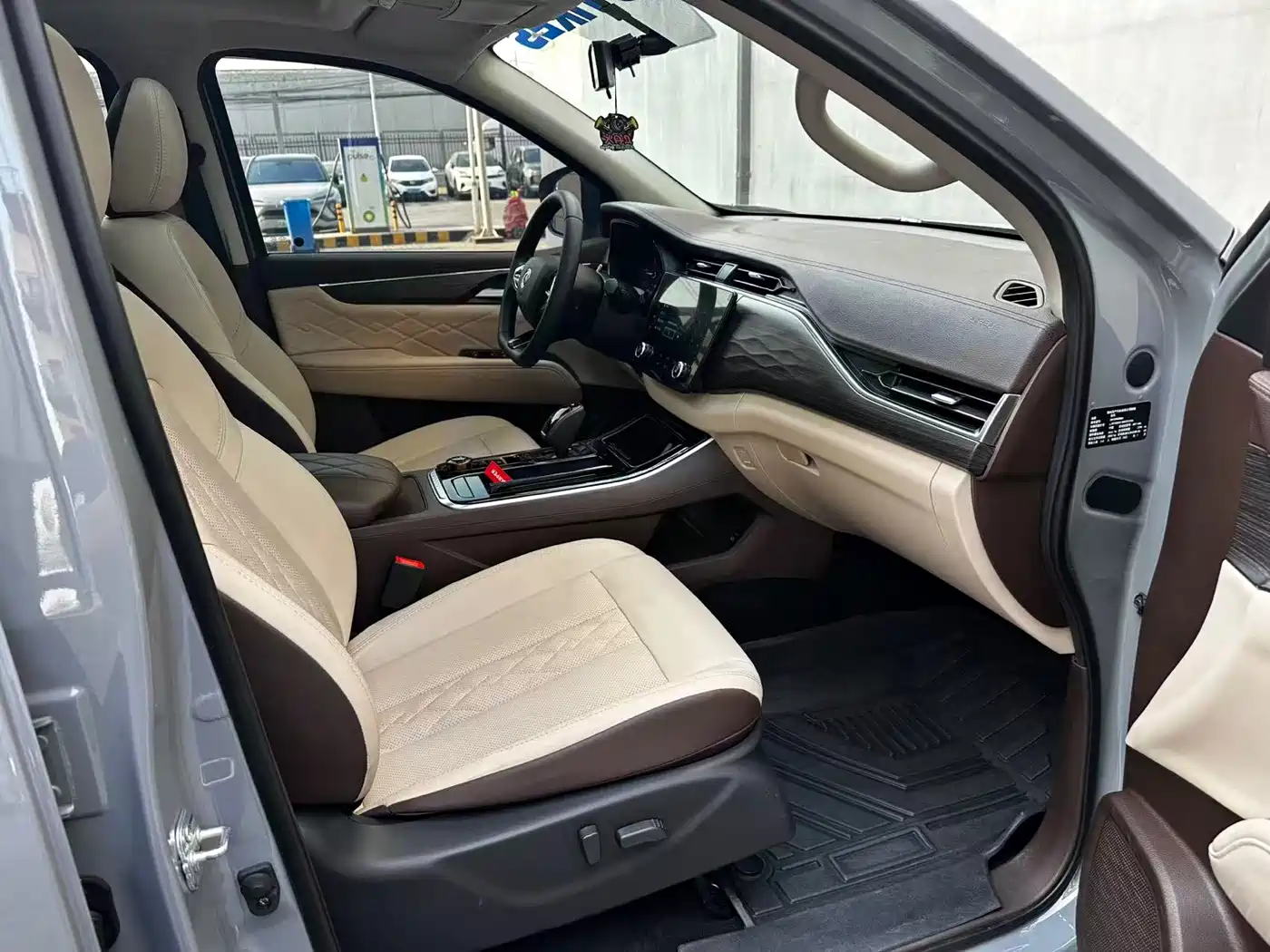 Dongfeng Rich 7 2022 2022 2.3T Automatic 4WD Diesel Flagship M9T